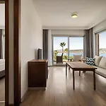 Hotell La Quinta By Wyndham Cesme 4*