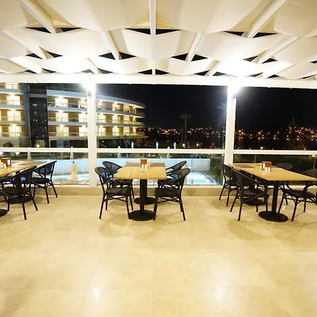 La Quinta By Wyndham Cesme