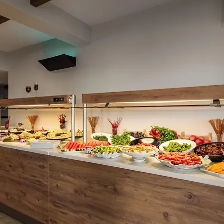 La Quinta By Wyndham Cesme 4* إزمير