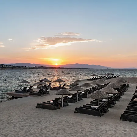 فندق La Quinta By Wyndham Cesme