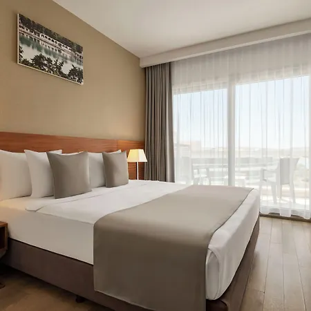 فندق La Quinta By Wyndham Cesme 4*