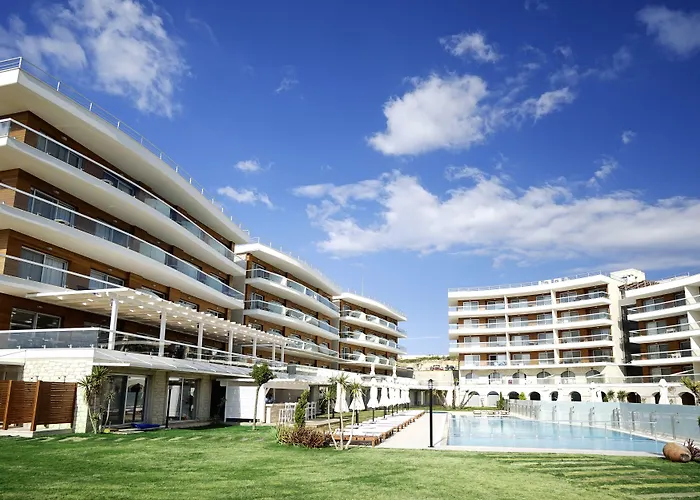 La Quinta By Wyndham Cesme Hotel 4*