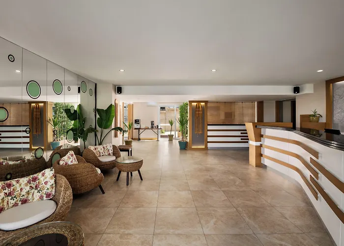 La Quinta By Wyndham Cesme İzmir