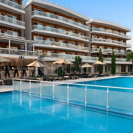 Hotell La Quinta By Wyndham Cesme 2*