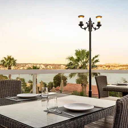 La Quinta By Wyndham Cesme Hotell