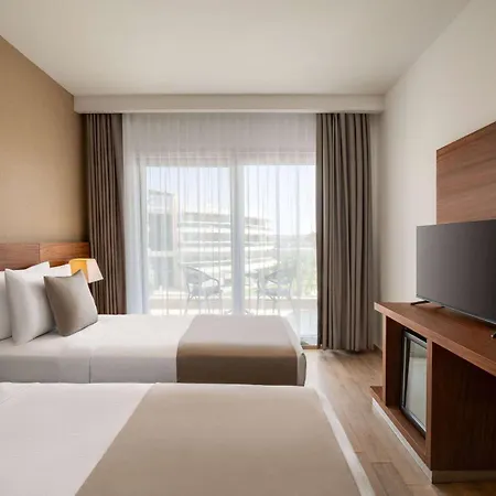 La Quinta By Wyndham Cesme Отель Измир