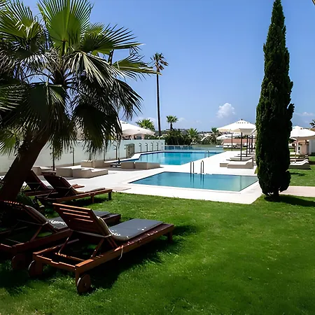 La Quinta By Wyndham Cesme Hotel
